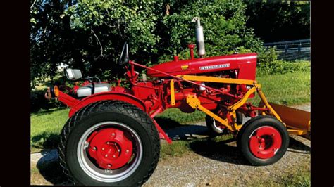 LIKE NEW power shift1 owner local, front fenders, wheel wts, 46038 firestone. . Farmall 140 for sale in south carolina by owner
